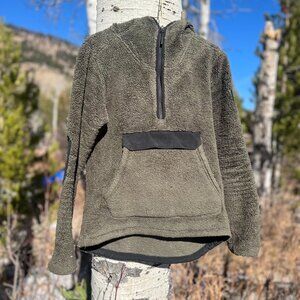 The North Face Campshire Olive Green Fleece Hooded Sweatshirt